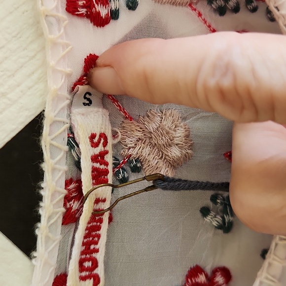 Johnny Was Embroidered Oversized Top ❤️ - Picture 7 of 9